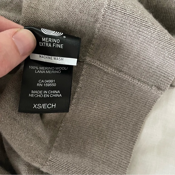 Merino Wool Sweater Bundle XS - Picture 5 of 7